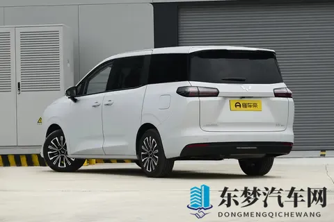试驾2025款星光730 PHEV:续航超1100km,空间大油耗低-1