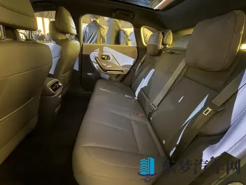 1058 万起 零跑Lafa 5 正式开启预售