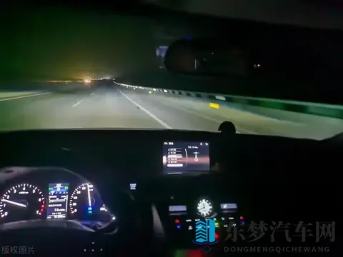 一个新手自述：开车1年半后，才知道晚上跑高速才是最安全的！-1