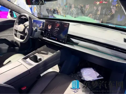 限时焕新价1399万元起 东风奕派eπ007+正式上市-1