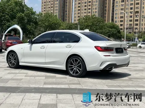 男同志与雌性宠物交男同志与雌性宠物交3d：汽车3D体验革新，VR技术引领驾驶新潮流-2