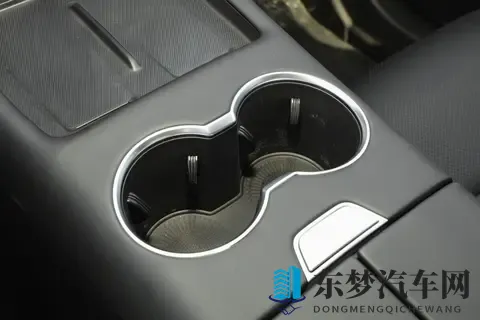 续航230km，四驱版不到12万，还能露营，这款插混SUV适合你-1