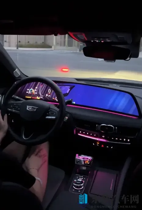 凯迪拉克CT4沉浸式试驾：后驱小钢炮的真实模样-1