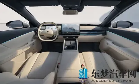 试驾东风奕派eπ007+ ，颜值实用两不误，家用代步不用再纠结-3