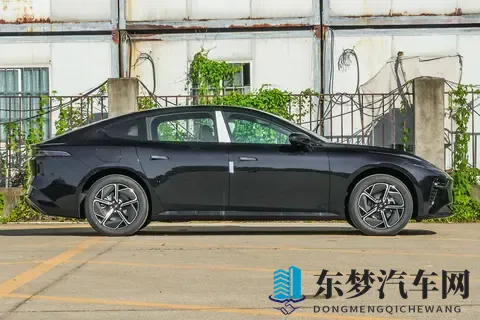 深度体验东风奕派eπ007+:内外兼修,实力不凡-1