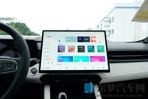 1038万限时起选燃油车？第三代领克03进阶上市给务实新答案-3