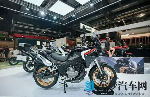 男人捅女人app：智能社交新潮流，科技引领未来出行-1