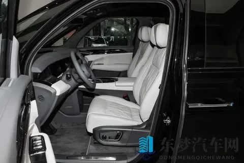 极氪009四驱长续航版：850km续航的家庭出行新标杆