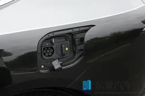 12项豪华配置+10项创新升级，阿维塔12四激光版实力有多强？