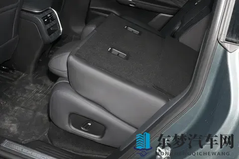 2025 款星途星纪元 ET 深度解析：20 万级价格，竟藏百万级用车体验？-1