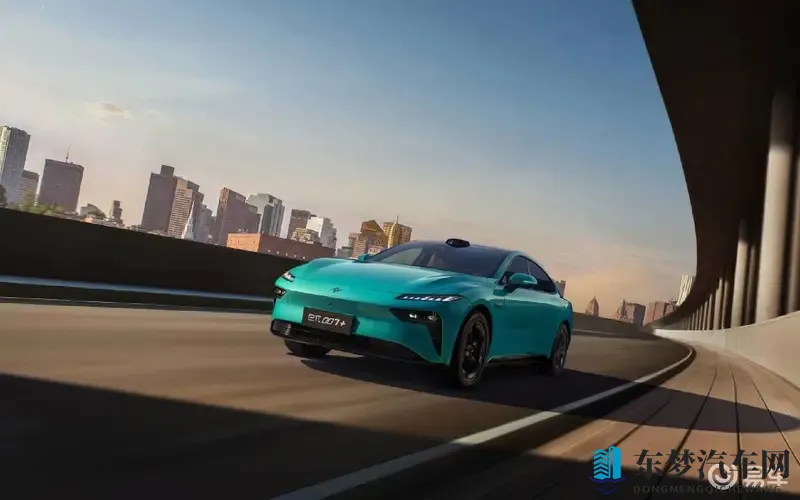 半价小米奕派007，瞄准年轻人首台炫酷四驱轿跑梦-1