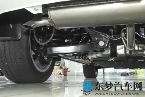 1398万元起！230km超长续航+四驱，这款插混SUV很适合家用-1