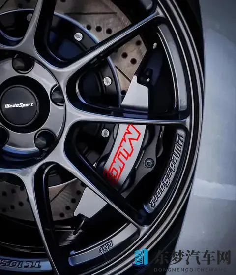 本田雅阁改装MUC前轮CX4四活塞刹车卡钳-2