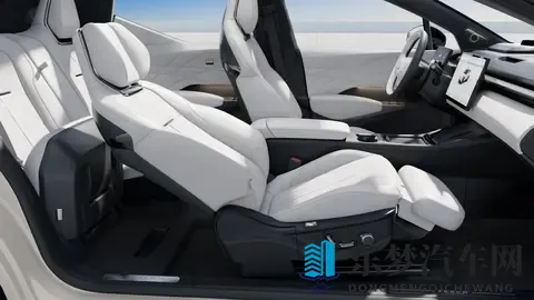 男生操女生视频软件：学生不当视频软件，涉及隐私请谨慎使用-1