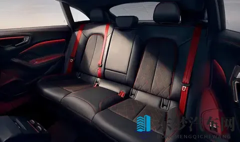 配无框车门，全新奥迪A5L没白等，搭载第五代EA88820T涡轮发动机-1