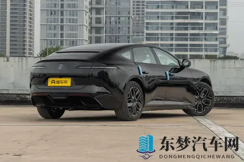 全系标配四激光雷达，还有华为技术加持，深度体验2026款阿维塔12-1