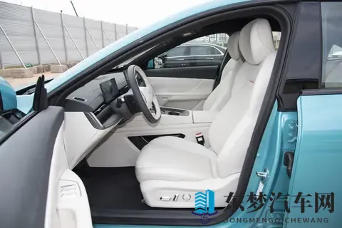 东风奕派eπ007+：智美轿跑的15万级新选择-1