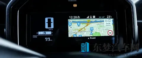 雅马哈发布26款XMAX300踏板车-1