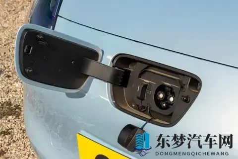 2025款五菱宏光MINIEV四门版购车指南：3个版本精准选择-3