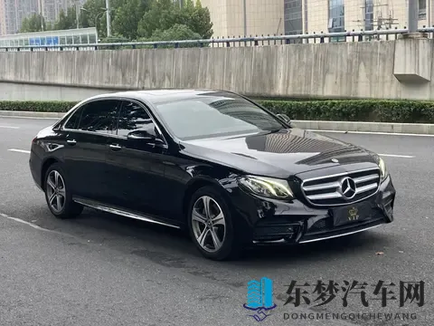 15万多拿下行政级座驾，18年一手奔驰E级香不香？-3