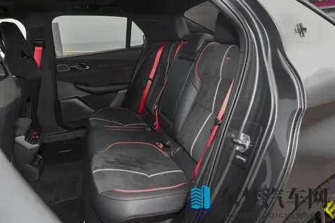 8155芯片加持+赛道基因！领克03，是你的个性运动座驾吗？-3