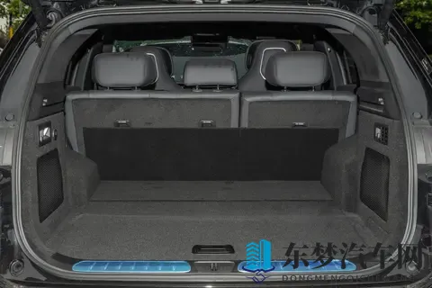 周末试驾星纪元 ET：一辆让全家都心动的家庭座驾-3