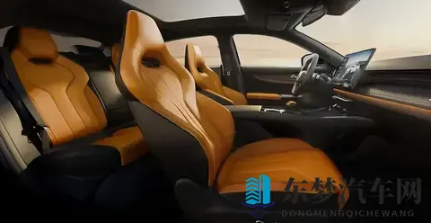 十万级新卷王！2025款长安UNI-V上市，叫板奥迪A7！-3