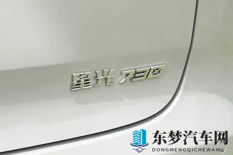试驾星光730：家用MPV怎么选？7座空间+电滑门，真香！-1