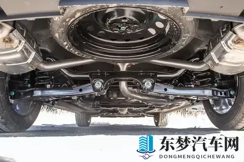 奇瑞又出新宠！15T爆184马力，这台SUV真的适合家用吗？-1