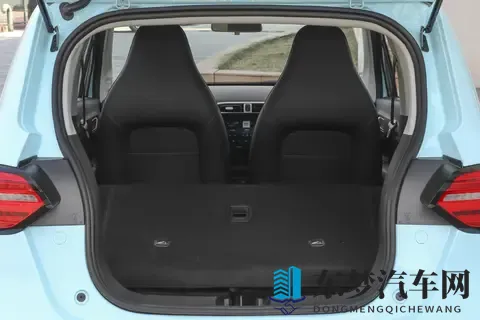 5 万级纯电家用车怎么选？零跑 T03 实测解析，帮年轻家庭精打细算-1