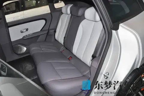 3799万的岚图泰山,到底能不能撼动百万级豪车的地位?-1