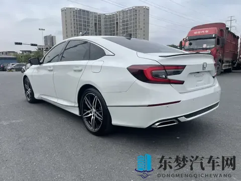 23年3月上牌雅阁，67万公里，一手准新车13万多！-1