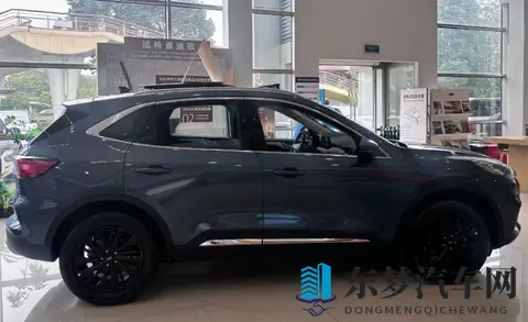 福特“硬汉SUV”发力，20T+8AT+毫秒级四驱，1198万起-3