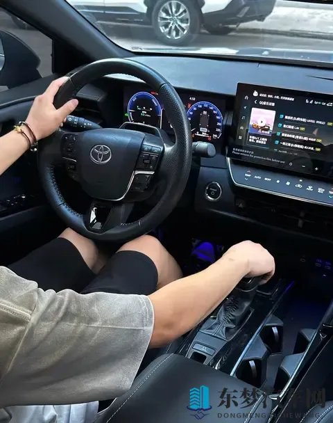 二十年前，凯美瑞等于一套房？如今国产车让它坐不住了-2