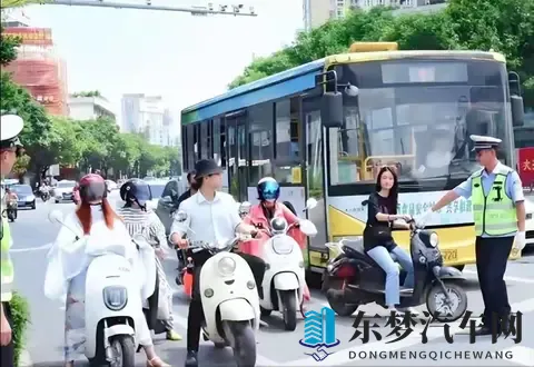 《CCC公告搅动电动车市场：42亿车主看洗牌》-1