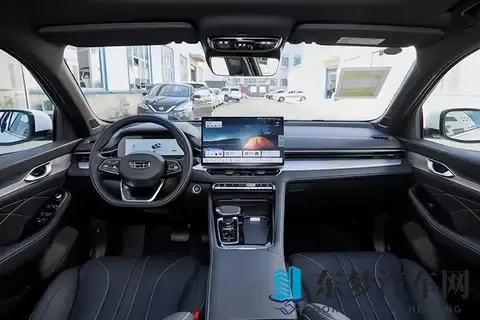 配置对标20万级？10万级燃油家轿给出了答案-1