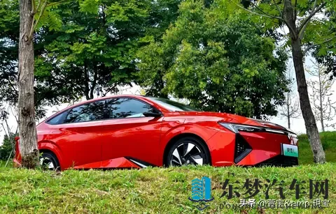 2025款灵悉L上市：1498万起售，五联屏+L2智驾，续航520km再升级-1