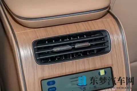 全家试驾星纪元ET，3000mm轴距真能装下幸福？全景天幕+飞鱼底盘-3