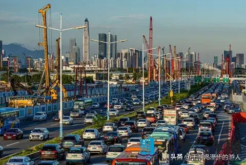 新手开车不慌！3步适配+4控车准则，避5个致命坑，1周练出稳手感-2