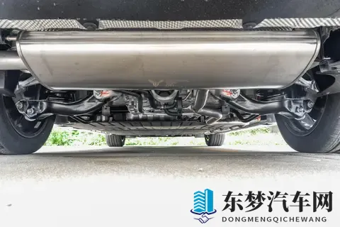 顶配4299万！26款岚图梦想家  540度全景影像标配，魔毯空悬是亮点-2