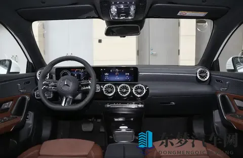 差价244万怎么选？奔驰A180L缺前后雷达，加2万换A200L，163马力-1