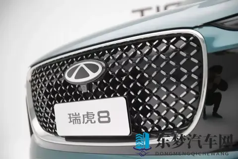 2种前脸+实用配置！瑞虎8硬刚新能源，燃油车还能打？-1