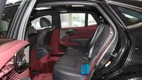 日系豪华旗舰对决BBA！雷克萨斯LS全系V6电混，54秒破百-2