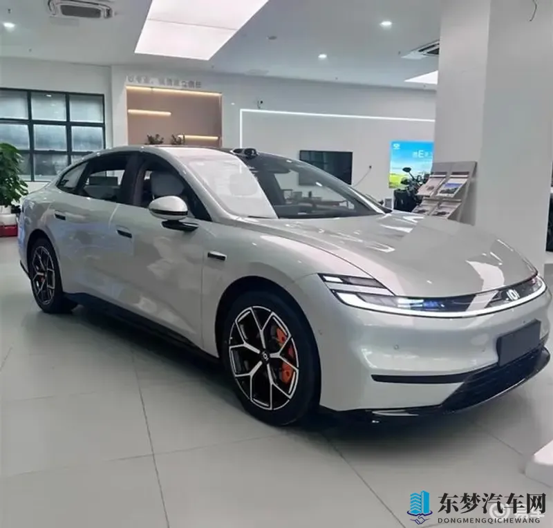 五月丁香六:汽车新宠来袭,全新设计性能强劲-1