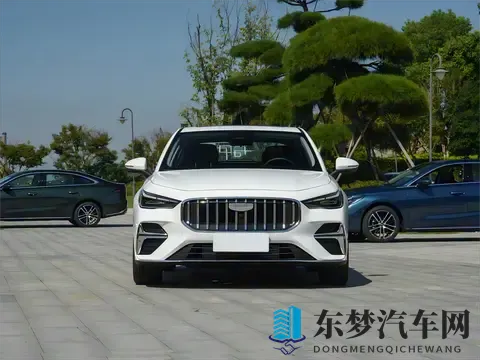 外观造型更大气,车身轴距超27米,全新吉利帝豪依旧很“香”-1