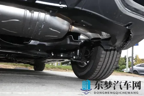 动力 + 氛围灯 + 座椅?奔驰 A 级要动力还是要舒适?-1