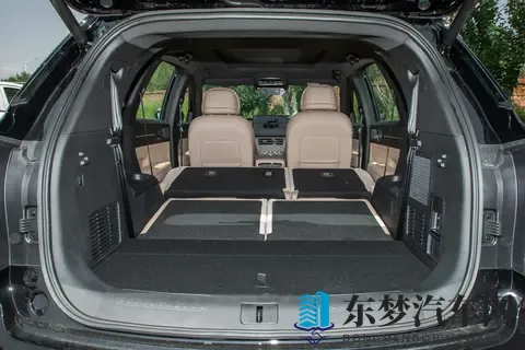 捷途山海L7 PLUS：家用中型SUV的新标杆，旅行小房车-1