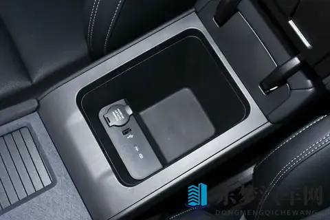 第三代领克03进阶上市，限时权益价1038万元起，家用香吗？-2