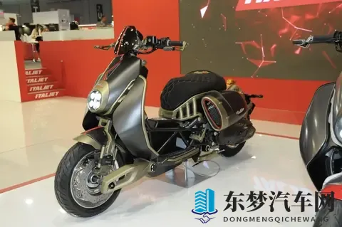 米兰车展丨意塔杰特Roadster 400发布,复古踏板的“变态”演绎-1