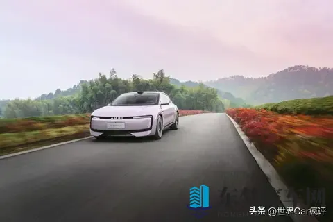 奥迪又一款纯电SUV，2359万起，34秒破百，最大续航773km，好香-2